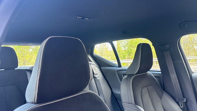 Volvo XC40 2.0 B4P Plus Dark 5dr Auto Petrol Estate